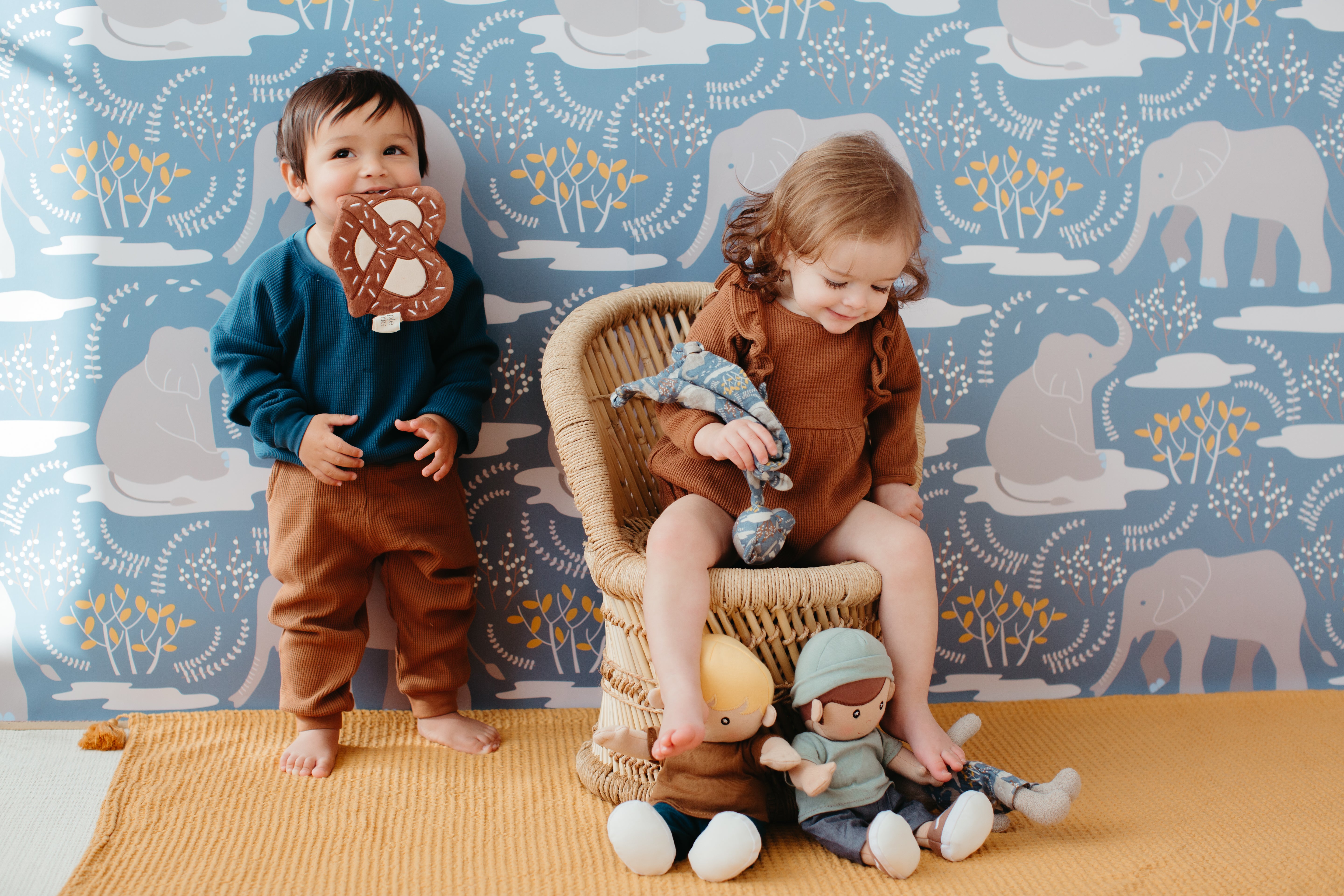 Pretzel Crinkle Blankie