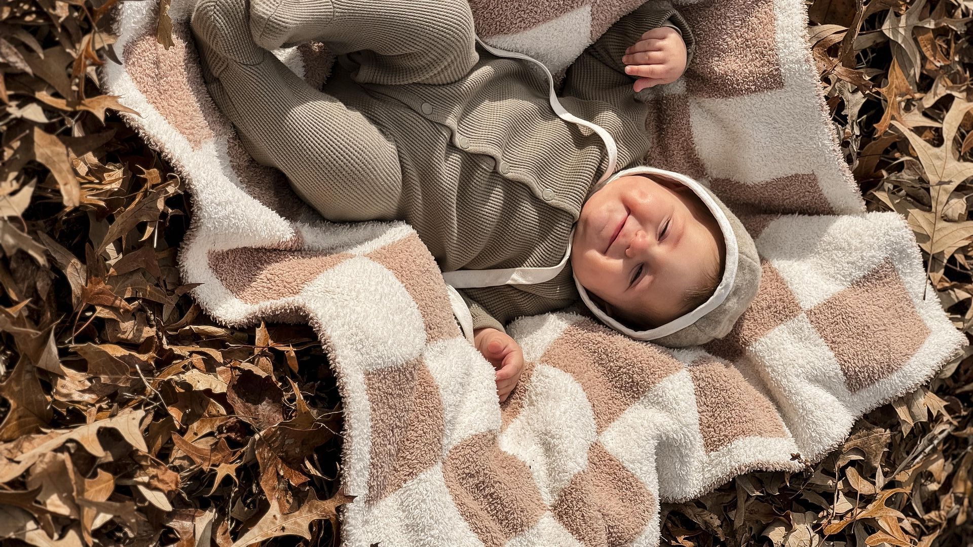 Cozy Fall & Winter Fun with Your Baby: Activities with Apple Park 🍁❄️