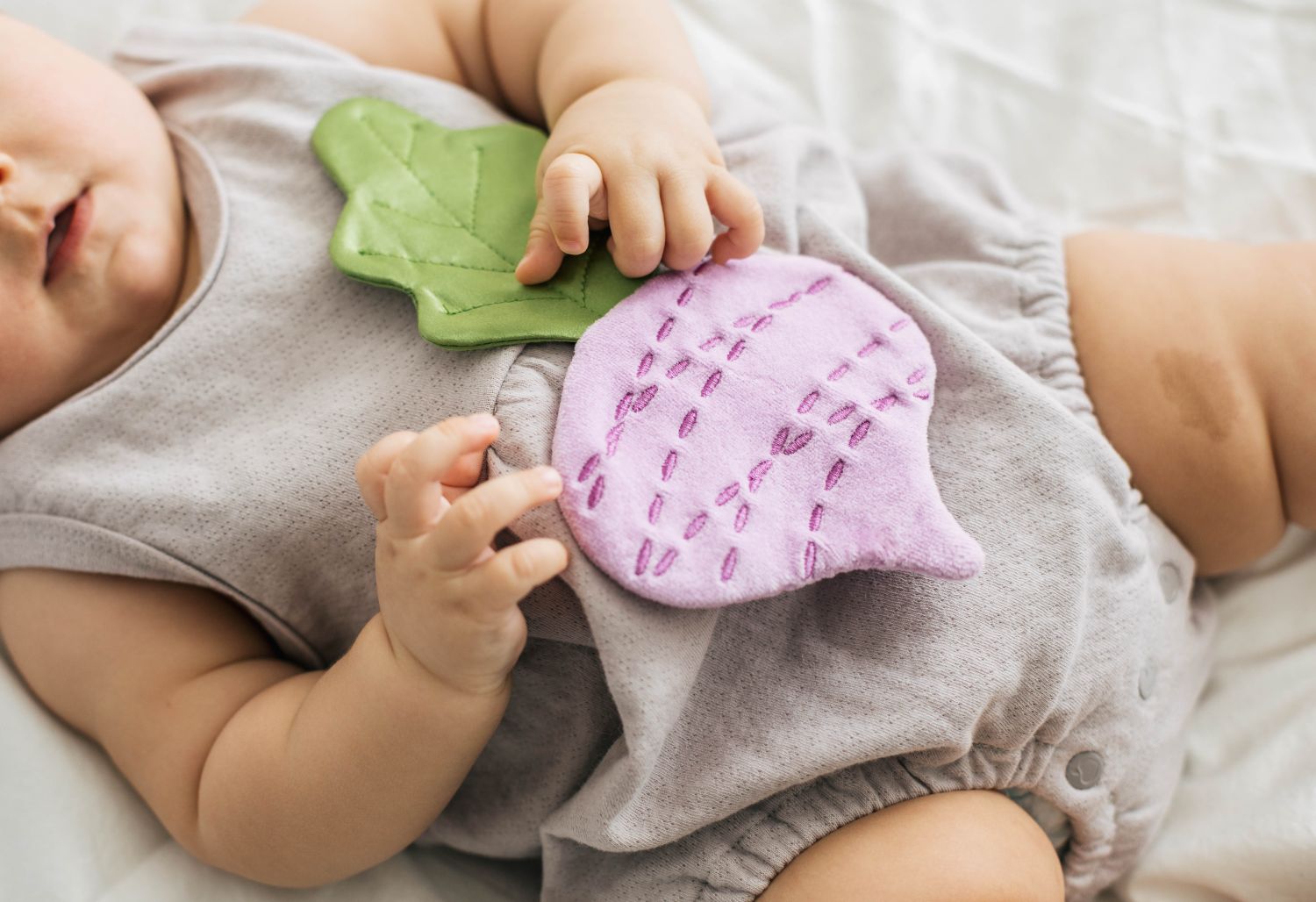 Mini Radish Crinkle Blankie